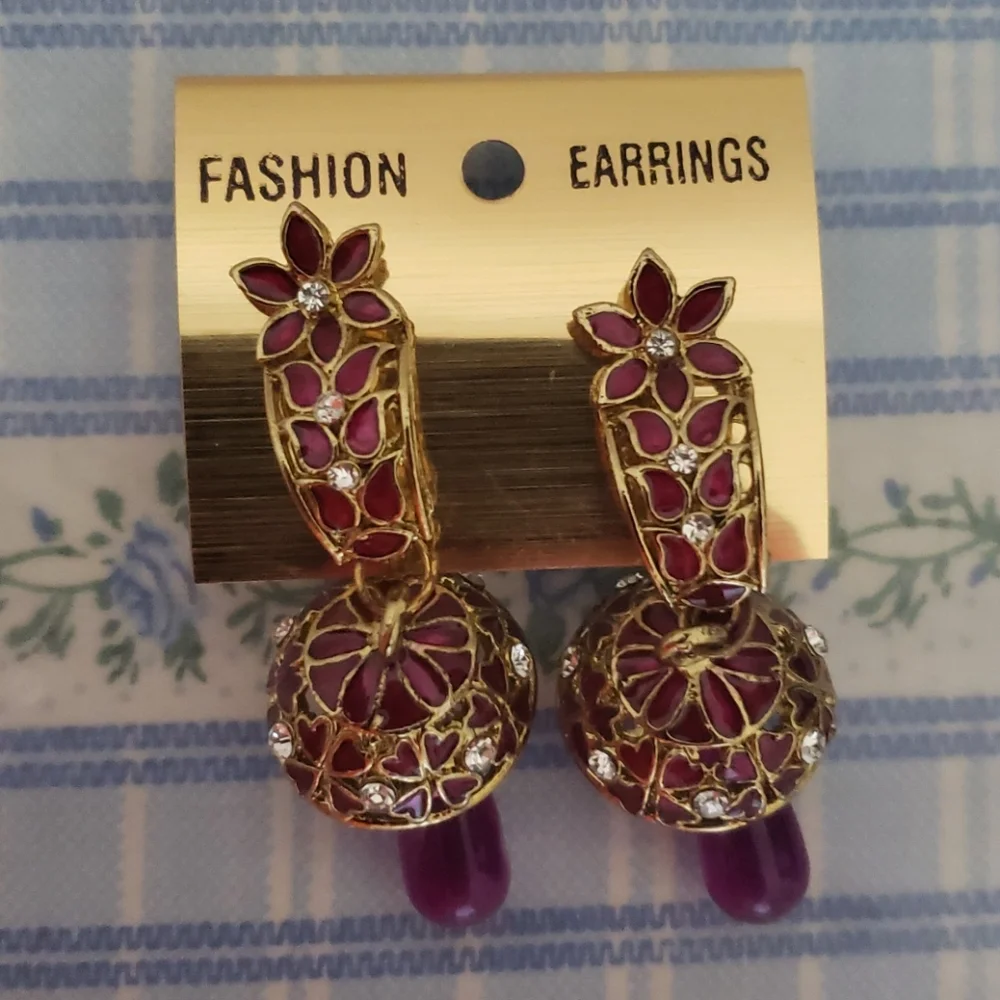 Beautiful Fashion earrings Gold and purple Jhumka Style